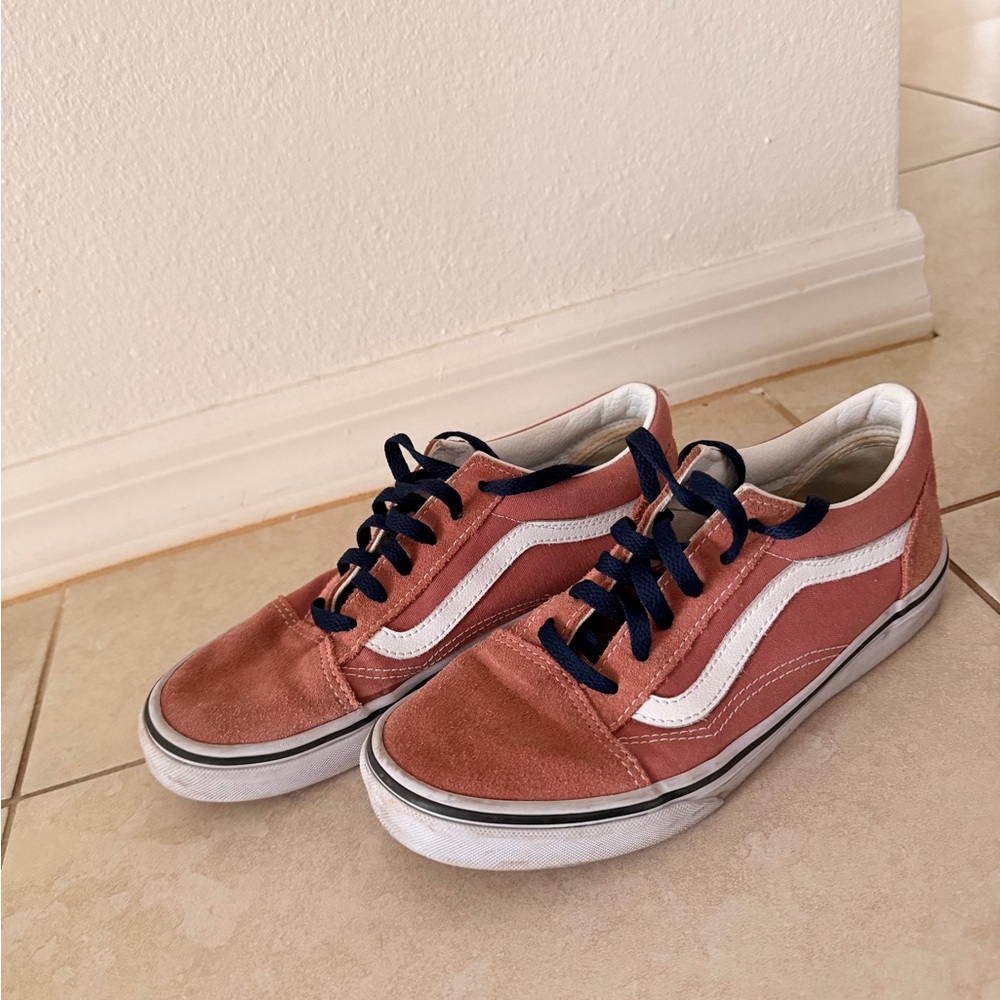 Vans Women's Sneakers in Pink and White